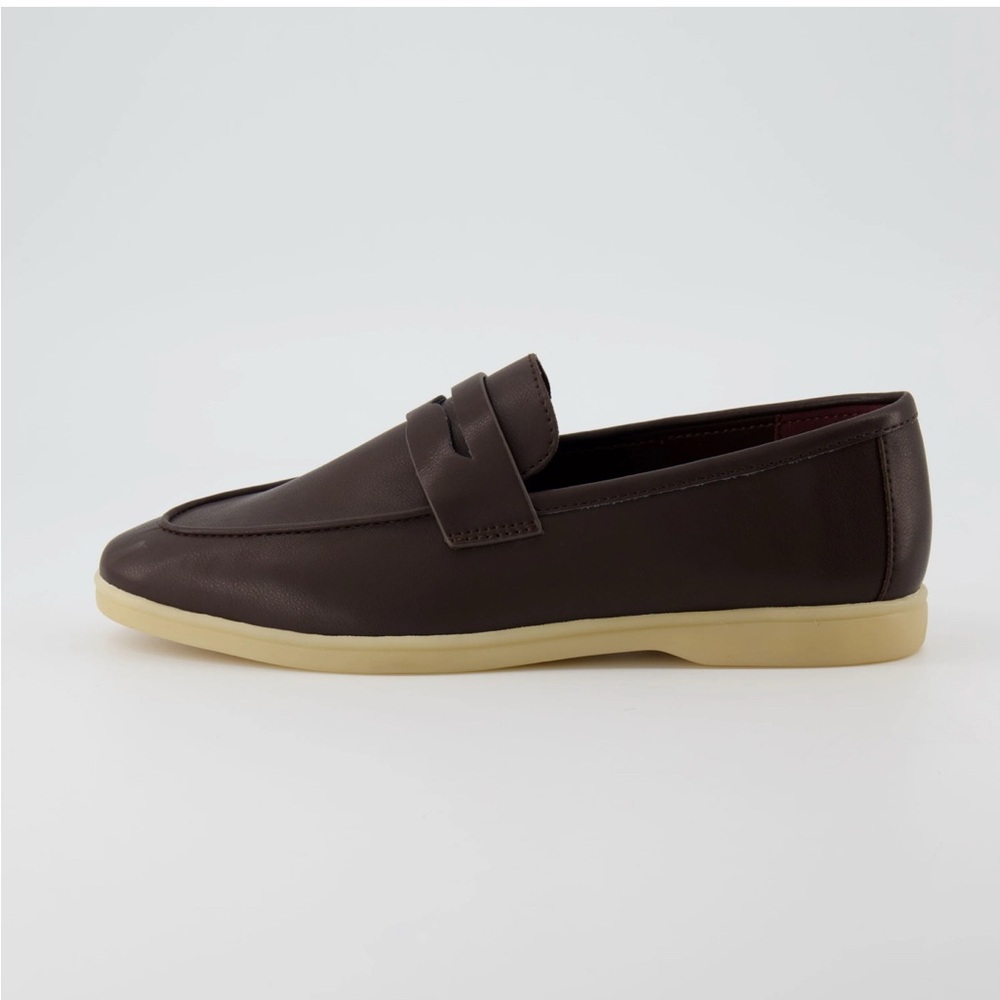 Woman’s Jetset Slip On Brown Loafer Size 10 NEW‎